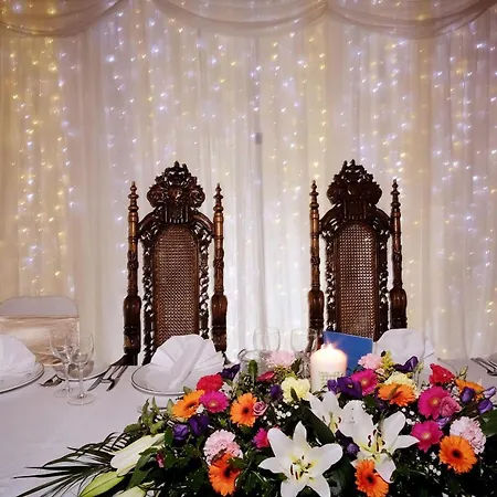 ホテル Racket Hall ロスクレア