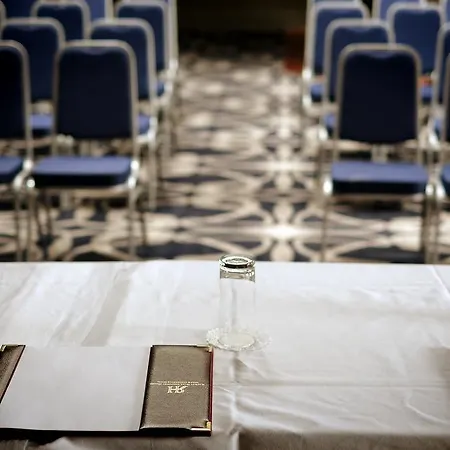 ホテル Racket Hall 3*