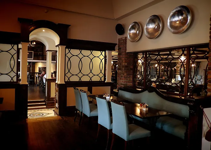 Racket Hall Hotel 3*