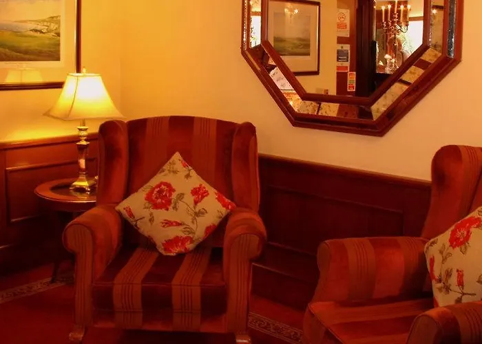 Racket Hall 3* روس كري