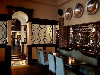 Hotel Racket Hall 3*